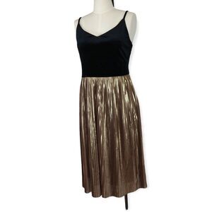 Luxcology Black Suede & Brassy Gold Pleated V-Neck Semi-Formal Midi Dress 4